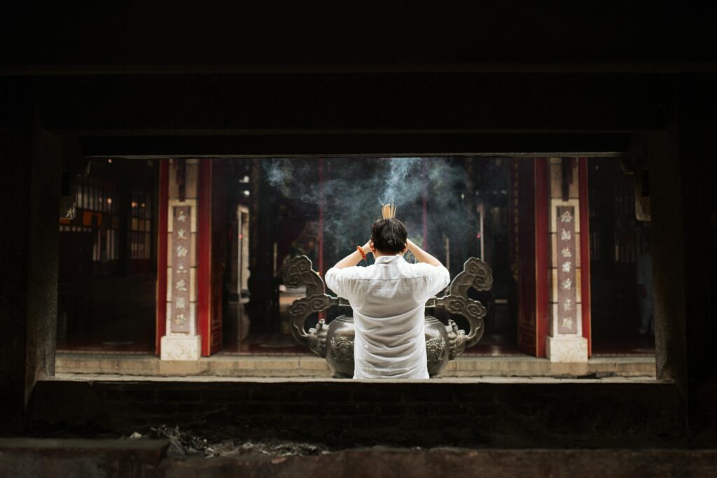 Taoist Funerals In Singapore: What Families Can Expect